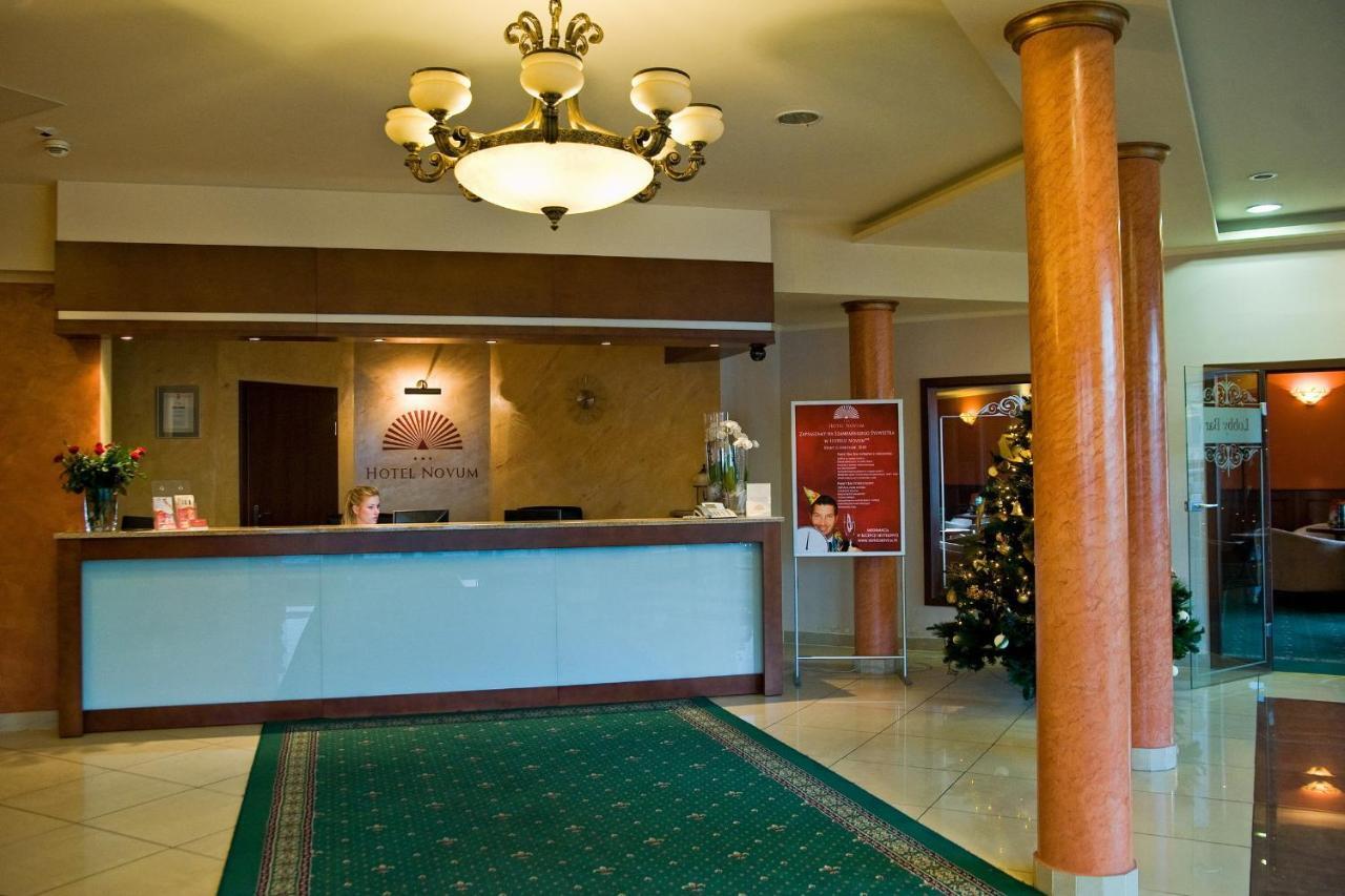 Hotel Novum & Spa Niepołomice Esterno foto